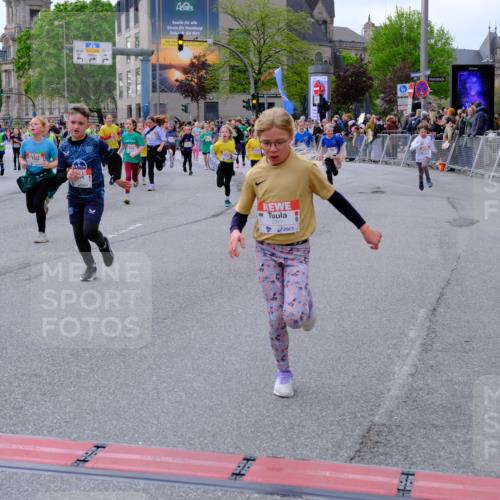 25.04.2026 - Das Zehntel Tim E. http://msf.ph/oto/9569651 25.04.2026 08:58:47 Ziel 1096, 1177, 1361, 1467, 1475, 1487, 1494, 1507, 1508, 1547, 1549, 1660, 1694, 1845, 1849, 1908, 1940, 1995, 2022, 2099, 2252, 2255, 2333, 2349, 2419, 2433, 2539, 2744, 2771, 2775, 2792, 2803, 2830, 2915, 2952, 2955, 2961, 3357, 3403, 3412, 3422, 3438, 3492, 3661, 3679, 3717, 3748, 3751, 3800, 3856, 3913, 4066 meine-sportfotos.de