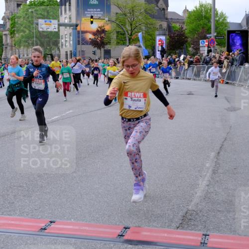 25.04.2026 - Das Zehntel Tim E. http://msf.ph/oto/9569652 25.04.2026 08:58:47 Ziel 1096, 1177, 1361, 1467, 1475, 1487, 1494, 1507, 1508, 1547, 1549, 1660, 1694, 1845, 1849, 1908, 1940, 1995, 2022, 2099, 2252, 2255, 2333, 2349, 2419, 2433, 2539, 2744, 2771, 2775, 2792, 2803, 2830, 2915, 2952, 2955, 2961, 3357, 3403, 3412, 3422, 3438, 3492, 3661, 3679, 3717, 3748, 3751, 3800, 3856, 3913, 4066 meine-sportfotos.de
