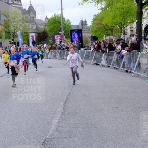 25.04.2026 - Das Zehntel Tim E. http://msf.ph/oto/9569654 25.04.2026 08:58:49 Ziel 1096, 1129, 1177, 1361, 1467, 1475, 1507, 1508, 1547, 1549, 1660, 1694, 1845, 1849, 1908, 1940, 1995, 2006, 2022, 2099, 2333, 2349, 2419, 2433, 2467, 2488, 2498, 2539, 2744, 2771, 2775, 2792, 2803, 2830, 2915, 2952, 2955, 2961, 3404, 3418, 3427, 3438, 3492, 3661, 3679, 3717, 3800, 3856, 3897, 3913, 4066 meine-sportfotos.de