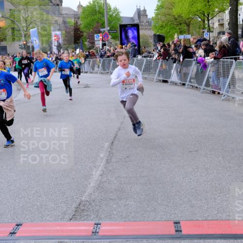 25.04.2026 - Das Zehntel Tim E. http://msf.ph/oto/9569657 25.04.2026 08:58:49 Ziel 1096, 1129, 1177, 1361, 1467, 1475, 1507, 1508, 1547, 1549, 1660, 1694, 1845, 1849, 1908, 1940, 1995, 2006, 2022, 2099, 2333, 2349, 2419, 2433, 2467, 2488, 2498, 2539, 2744, 2771, 2775, 2792, 2803, 2830, 2915, 2952, 2955, 2961, 3404, 3418, 3427, 3438, 3492, 3661, 3679, 3717, 3800, 3856, 3897, 3913, 4066 meine-sportfotos.de