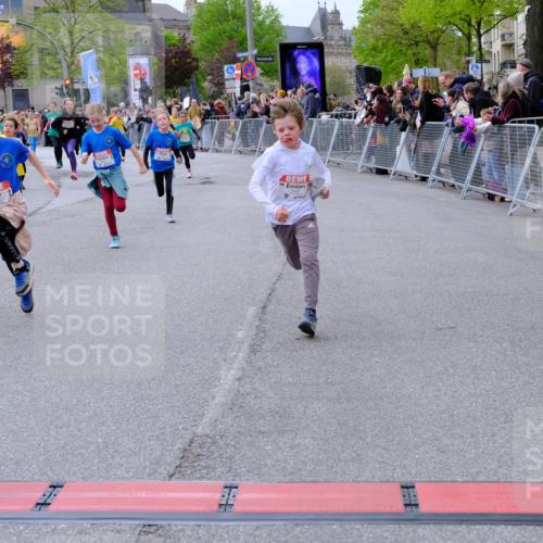 25.04.2026 - Das Zehntel Tim E. http://msf.ph/oto/9569658 25.04.2026 08:58:49 Ziel 1096, 1129, 1177, 1361, 1467, 1475, 1507, 1508, 1547, 1549, 1660, 1694, 1845, 1849, 1908, 1940, 1995, 2006, 2022, 2099, 2333, 2349, 2419, 2433, 2467, 2488, 2498, 2539, 2744, 2771, 2775, 2792, 2803, 2830, 2915, 2952, 2955, 2961, 3404, 3418, 3427, 3438, 3492, 3661, 3679, 3717, 3800, 3856, 3897, 3913, 4066 meine-sportfotos.de