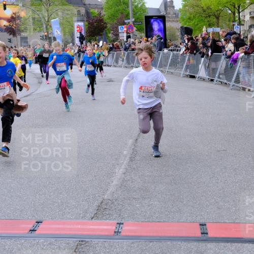 25.04.2026 - Das Zehntel Tim E. http://msf.ph/oto/9569659 25.04.2026 08:58:49 Ziel 1096, 1129, 1177, 1361, 1467, 1475, 1507, 1508, 1547, 1549, 1660, 1694, 1845, 1849, 1908, 1940, 1995, 2006, 2022, 2099, 2333, 2349, 2419, 2433, 2467, 2488, 2498, 2539, 2744, 2771, 2775, 2792, 2803, 2830, 2915, 2952, 2955, 2961, 3404, 3418, 3427, 3438, 3492, 3661, 3679, 3717, 3800, 3856, 3897, 3913, 4066 meine-sportfotos.de