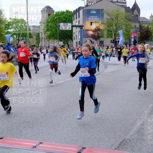 25.04.2026 - Das Zehntel Tim E. http://msf.ph/oto/9569663 25.04.2026 08:58:51 Ziel 1129, 1178, 1361, 1423, 1467, 1475, 1507, 1508, 1547, 1549, 1660, 1694, 1845, 1849, 1908, 1995, 2006, 2022, 2041, 2099, 2333, 2419, 2433, 2467, 2488, 2498, 2539, 2732, 2744, 2750, 2771, 2775, 2792, 2803, 2830, 2915, 2952, 2955, 2961, 3108, 3113, 3404, 3418, 3427, 3438, 3492, 3661, 3679, 3717, 3800, 3856, 3883, 3897 meine-sportfotos.de
