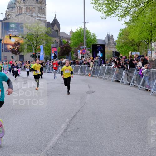 25.04.2026 - Das Zehntel Tim E. http://msf.ph/oto/9569670 25.04.2026 08:58:53 Ziel 1129, 1178, 1361, 1423, 1467, 1507, 1508, 1547, 1549, 1660, 1694, 1829, 1845, 1849, 1908, 1995, 2006, 2022, 2041, 2099, 2433, 2437, 2467, 2488, 2498, 2539, 2732, 2744, 2750, 2771, 2775, 2792, 2803, 2830, 2915, 2952, 2955, 2961, 3108, 3113, 3174, 3208, 3404, 3418, 3427, 3492, 3661, 3679, 3717, 3800, 3856, 3883, 3897 meine-sportfotos.de