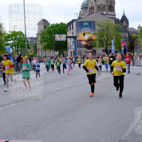 25.04.2026 - Das Zehntel Tim E. http://msf.ph/oto/9569677 25.04.2026 08:58:54 Ziel 1129, 1178, 1251, 1361, 1377, 1423, 1467, 1507, 1508, 1547, 1549, 1660, 1694, 1829, 1845, 1849, 1908, 1995, 2006, 2022, 2041, 2099, 2433, 2437, 2467, 2488, 2498, 2507, 2539, 2732, 2744, 2750, 2771, 2775, 2803, 2952, 2955, 2961, 3108, 3113, 3174, 3208, 3404, 3418, 3427, 3492, 3661, 3679, 3717, 3856, 3883, 3897, 3937 meine-sportfotos.de