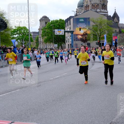 25.04.2026 - Das Zehntel Tim E. http://msf.ph/oto/9569678 25.04.2026 08:58:54 Ziel 1129, 1178, 1251, 1361, 1377, 1423, 1467, 1507, 1508, 1547, 1549, 1660, 1694, 1829, 1845, 1849, 1908, 1995, 2006, 2022, 2041, 2099, 2433, 2437, 2467, 2488, 2498, 2507, 2539, 2732, 2744, 2750, 2771, 2775, 2803, 2952, 2955, 2961, 3108, 3113, 3174, 3208, 3404, 3418, 3427, 3492, 3661, 3679, 3717, 3856, 3883, 3897, 3937 meine-sportfotos.de