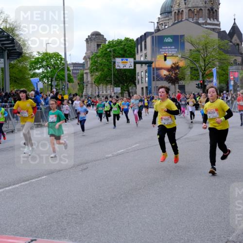 25.04.2026 - Das Zehntel Tim E. http://msf.ph/oto/9569679 25.04.2026 08:58:54 Ziel 1129, 1178, 1251, 1361, 1377, 1423, 1467, 1507, 1508, 1547, 1549, 1660, 1694, 1829, 1845, 1849, 1908, 1995, 2006, 2022, 2041, 2099, 2433, 2437, 2467, 2488, 2498, 2507, 2539, 2732, 2744, 2750, 2771, 2775, 2803, 2952, 2955, 2961, 3108, 3113, 3174, 3208, 3404, 3418, 3427, 3492, 3661, 3679, 3717, 3856, 3883, 3897, 3937 meine-sportfotos.de