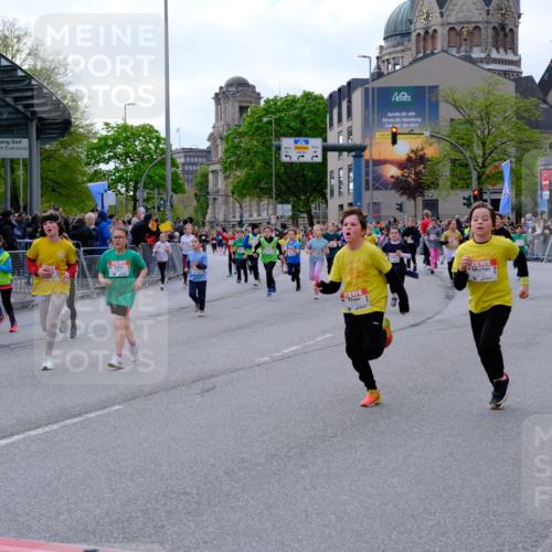25.04.2026 - Das Zehntel Tim E. http://msf.ph/oto/9569681 25.04.2026 08:58:55 Ziel 1129, 1142, 1178, 1251, 1361, 1377, 1423, 1467, 1507, 1508, 1547, 1549, 1660, 1829, 1845, 1849, 1908, 1995, 2006, 2022, 2041, 2099, 2433, 2437, 2445, 2467, 2488, 2498, 2507, 2539, 2683, 2732, 2744, 2750, 2771, 2775, 2803, 2952, 2955, 2961, 3108, 3113, 3174, 3208, 3404, 3418, 3427, 3492, 3661, 3679, 3713, 3720, 3856, 3883, 3897, 3912, 3937 meine-sportfotos.de