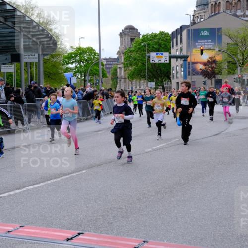 25.04.2026 - Das Zehntel Tim E. http://msf.ph/oto/9569686 25.04.2026 08:58:58 Ziel 1129, 1142, 1178, 1251, 1377, 1423, 1547, 1549, 1597, 1829, 2006, 2022, 2041, 2048, 2099, 2347, 2437, 2445, 2467, 2488, 2498, 2507, 2539, 2652, 2683, 2721, 2732, 2750, 2771, 2775, 2803, 2952, 2961, 3108, 3113, 3174, 3208, 3404, 3418, 3427, 3511, 3541, 3622, 3626, 3713, 3720, 3883, 3897, 3912, 3937 meine-sportfotos.de