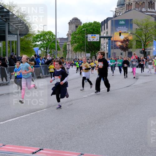 25.04.2026 - Das Zehntel Tim E. http://msf.ph/oto/9569688 25.04.2026 08:58:58 Ziel 1129, 1142, 1178, 1251, 1377, 1423, 1547, 1549, 1597, 1829, 2006, 2022, 2041, 2048, 2099, 2347, 2437, 2445, 2467, 2488, 2498, 2507, 2539, 2652, 2683, 2721, 2732, 2750, 2771, 2775, 2803, 2952, 2961, 3108, 3113, 3174, 3208, 3404, 3418, 3427, 3511, 3541, 3622, 3626, 3713, 3720, 3883, 3897, 3912, 3937 meine-sportfotos.de