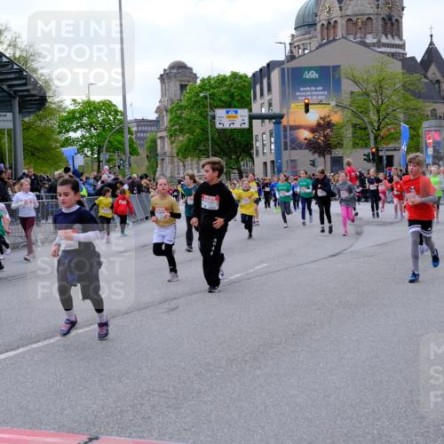 25.04.2026 - Das Zehntel Tim E. http://msf.ph/oto/9569690 25.04.2026 08:58:58 Ziel 1129, 1142, 1178, 1251, 1377, 1423, 1547, 1549, 1597, 1829, 2006, 2022, 2041, 2048, 2099, 2347, 2437, 2445, 2467, 2488, 2498, 2507, 2539, 2652, 2683, 2721, 2732, 2750, 2771, 2775, 2803, 2952, 2961, 3108, 3113, 3174, 3208, 3404, 3418, 3427, 3511, 3541, 3622, 3626, 3713, 3720, 3883, 3897, 3912, 3937 meine-sportfotos.de