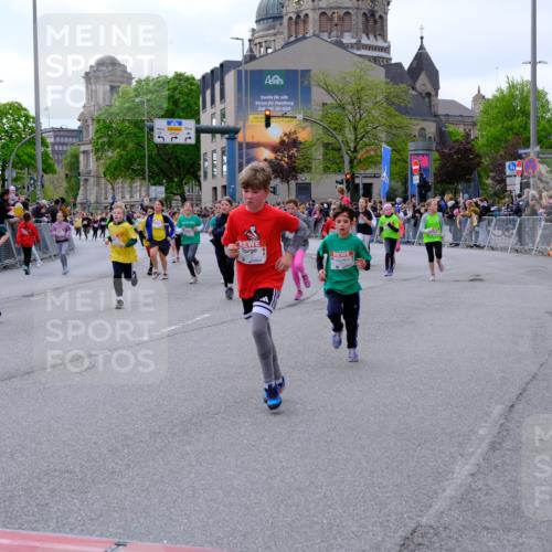 25.04.2026 - Das Zehntel Tim E. http://msf.ph/oto/9569701 25.04.2026 08:59:00 Ziel 1129, 1142, 1178, 1251, 1377, 1423, 1505, 1510, 1586, 1597, 1829, 1948, 1955, 2006, 2041, 2048, 2347, 2437, 2445, 2467, 2488, 2498, 2507, 2509, 2511, 2652, 2683, 2721, 2732, 2750, 2823, 3108, 3113, 3174, 3208, 3404, 3418, 3427, 3511, 3541, 3622, 3626, 3693, 3713, 3720, 3883, 3897, 3912, 3937 meine-sportfotos.de