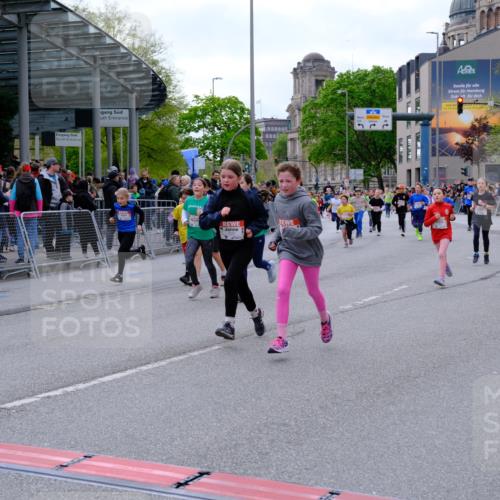 25.04.2026 - Das Zehntel Tim E. http://msf.ph/oto/9569713 25.04.2026 08:59:02 Ziel 1142, 1178, 1251, 1377, 1423, 1505, 1510, 1586, 1597, 1829, 1948, 1955, 2041, 2048, 2347, 2437, 2445, 2507, 2509, 2511, 2652, 2683, 2717, 2721, 2732, 2750, 2823, 3092, 3098, 3108, 3113, 3174, 3208, 3511, 3541, 3622, 3626, 3693, 3696, 3713, 3720, 3883, 3912, 3937 meine-sportfotos.de