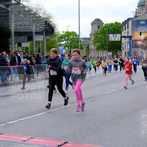 25.04.2026 - Das Zehntel Tim E. http://msf.ph/oto/9569716 25.04.2026 08:59:03 Ziel 1142, 1178, 1251, 1377, 1423, 1505, 1510, 1586, 1597, 1829, 1948, 1955, 1992, 2012, 2041, 2048, 2132, 2136, 2347, 2437, 2445, 2507, 2509, 2511, 2617, 2652, 2683, 2717, 2721, 2750, 2823, 3092, 3098, 3108, 3113, 3174, 3208, 3511, 3541, 3622, 3626, 3693, 3696, 3713, 3720, 3912, 3937 meine-sportfotos.de
