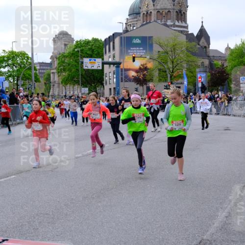 25.04.2026 - Das Zehntel Tim E. http://msf.ph/oto/9569724 25.04.2026 08:59:04 Ziel 1142, 1251, 1377, 1505, 1510, 1513, 1586, 1597, 1829, 1948, 1955, 1992, 2012, 2048, 2132, 2136, 2347, 2437, 2445, 2507, 2509, 2511, 2617, 2652, 2683, 2717, 2721, 2823, 3092, 3098, 3174, 3208, 3511, 3541, 3622, 3626, 3693, 3696, 3713, 3720, 3912, 3937 meine-sportfotos.de