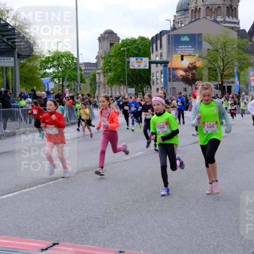 25.04.2026 - Das Zehntel Tim E. http://msf.ph/oto/9569728 25.04.2026 08:59:04 Ziel 1142, 1251, 1377, 1505, 1510, 1513, 1586, 1597, 1829, 1948, 1955, 1992, 2012, 2048, 2132, 2136, 2347, 2437, 2445, 2507, 2509, 2511, 2617, 2652, 2683, 2717, 2721, 2823, 3092, 3098, 3174, 3208, 3511, 3541, 3622, 3626, 3693, 3696, 3713, 3720, 3912, 3937 meine-sportfotos.de