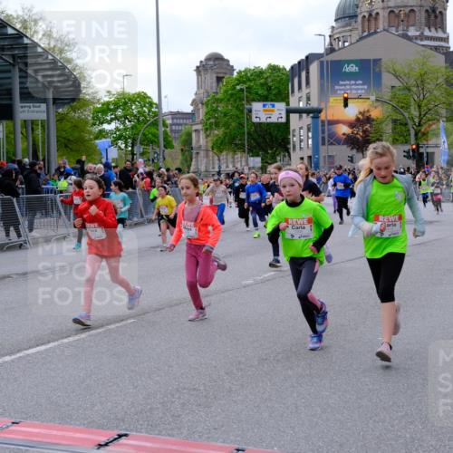 25.04.2026 - Das Zehntel Tim E. http://msf.ph/oto/9569729 25.04.2026 08:59:04 Ziel 1142, 1251, 1377, 1505, 1510, 1513, 1586, 1597, 1829, 1948, 1955, 1992, 2012, 2048, 2132, 2136, 2347, 2437, 2445, 2507, 2509, 2511, 2617, 2652, 2683, 2717, 2721, 2823, 3092, 3098, 3174, 3208, 3511, 3541, 3622, 3626, 3693, 3696, 3713, 3720, 3912, 3937 meine-sportfotos.de