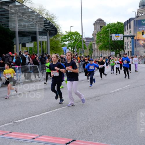 25.04.2026 - Das Zehntel Tim E. http://msf.ph/oto/9569735 25.04.2026 08:59:06 Ziel 1142, 1251, 1377, 1505, 1510, 1513, 1586, 1596, 1597, 1948, 1955, 1992, 2012, 2048, 2132, 2136, 2151, 2347, 2445, 2507, 2509, 2511, 2617, 2652, 2683, 2717, 2721, 2823, 3092, 3098, 3511, 3541, 3622, 3626, 3693, 3696, 3713, 3720, 3839, 3841, 3912, 3937 meine-sportfotos.de