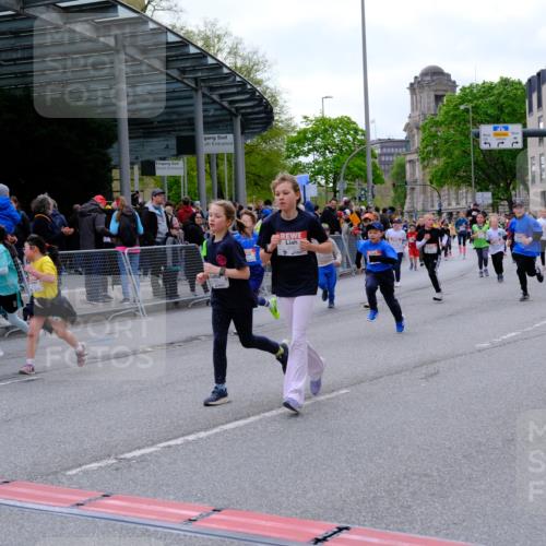 25.04.2026 - Das Zehntel Tim E. http://msf.ph/oto/9569737 25.04.2026 08:59:06 Ziel 1142, 1251, 1377, 1505, 1510, 1513, 1586, 1596, 1597, 1948, 1955, 1992, 2012, 2048, 2132, 2136, 2151, 2347, 2445, 2507, 2509, 2511, 2617, 2652, 2683, 2717, 2721, 2823, 3092, 3098, 3511, 3541, 3622, 3626, 3693, 3696, 3713, 3720, 3839, 3841, 3912, 3937 meine-sportfotos.de