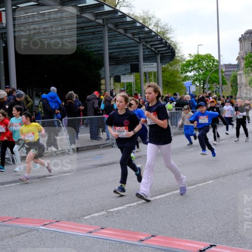 25.04.2026 - Das Zehntel Tim E. http://msf.ph/oto/9569740 25.04.2026 08:59:07 Ziel 1142, 1505, 1510, 1513, 1586, 1596, 1597, 1778, 1948, 1955, 1992, 2012, 2048, 2132, 2136, 2151, 2347, 2445, 2509, 2511, 2617, 2652, 2683, 2717, 2721, 2823, 3092, 3098, 3115, 3511, 3541, 3571, 3622, 3626, 3693, 3696, 3713, 3720, 3839, 3841, 3912 meine-sportfotos.de