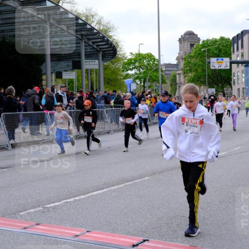 25.04.2026 - Das Zehntel Tim E. http://msf.ph/oto/9569745 25.04.2026 08:59:08 Ziel 1457, 1505, 1510, 1513, 1586, 1596, 1597, 1778, 1802, 1948, 1955, 1992, 2012, 2048, 2132, 2136, 2151, 2347, 2509, 2511, 2617, 2652, 2717, 2721, 2823, 3092, 3098, 3115, 3508, 3511, 3541, 3571, 3622, 3626, 3693, 3696, 3839, 3841 meine-sportfotos.de