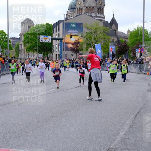 25.04.2026 - Das Zehntel Tim E. http://msf.ph/oto/9569751 25.04.2026 08:59:09 Ziel 1074, 1091, 1093, 1457, 1505, 1510, 1513, 1586, 1596, 1597, 1778, 1802, 1948, 1955, 1992, 2012, 2048, 2132, 2136, 2151, 2509, 2511, 2617, 2717, 2721, 2823, 3092, 3098, 3115, 3508, 3511, 3523, 3541, 3571, 3622, 3626, 3693, 3696, 3839, 3841 meine-sportfotos.de