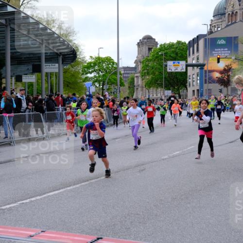 25.04.2026 - Das Zehntel Tim E. http://msf.ph/oto/9569765 25.04.2026 08:59:11 Ziel 1066, 1074, 1091, 1093, 1401, 1457, 1505, 1510, 1513, 1586, 1596, 1778, 1802, 1948, 1955, 1992, 2012, 2132, 2136, 2151, 2509, 2511, 2617, 2717, 2823, 2844, 3092, 3098, 3115, 3508, 3523, 3571, 3693, 3696, 3839, 3841, 3927, 3948 meine-sportfotos.de