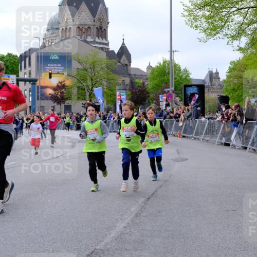 25.04.2026 - Das Zehntel Tim E. http://msf.ph/oto/9569769 25.04.2026 08:59:13 Ziel 1066, 1074, 1091, 1093, 1100, 1278, 1283, 1291, 1401, 1457, 1513, 1596, 1778, 1802, 1992, 2012, 2059, 2132, 2136, 2151, 2617, 2622, 2635, 2717, 2844, 3092, 3098, 3115, 3508, 3523, 3571, 3696, 3839, 3841, 3927, 3948, 3989 meine-sportfotos.de