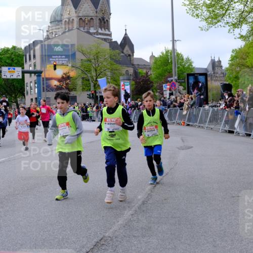 25.04.2026 - Das Zehntel Tim E. http://msf.ph/oto/9569772 25.04.2026 08:59:13 Ziel 1066, 1074, 1091, 1093, 1100, 1278, 1283, 1291, 1401, 1457, 1513, 1596, 1778, 1802, 1992, 2012, 2059, 2132, 2136, 2151, 2617, 2622, 2635, 2717, 2844, 3092, 3098, 3115, 3508, 3523, 3571, 3696, 3839, 3841, 3927, 3948, 3989 meine-sportfotos.de