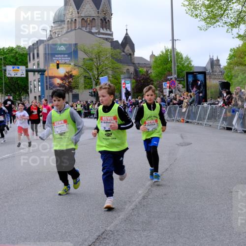 25.04.2026 - Das Zehntel Tim E. http://msf.ph/oto/9569773 25.04.2026 08:59:13 Ziel 1066, 1074, 1091, 1093, 1100, 1278, 1283, 1291, 1401, 1457, 1513, 1596, 1778, 1802, 1992, 2012, 2059, 2132, 2136, 2151, 2617, 2622, 2635, 2717, 2844, 3092, 3098, 3115, 3508, 3523, 3571, 3696, 3839, 3841, 3927, 3948, 3989 meine-sportfotos.de