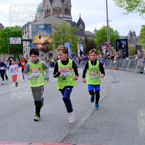 25.04.2026 - Das Zehntel Tim E. http://msf.ph/oto/9569775 25.04.2026 08:59:14 Ziel 1066, 1074, 1091, 1093, 1100, 1278, 1283, 1291, 1382, 1401, 1457, 1513, 1596, 1612, 1778, 1802, 1992, 2012, 2059, 2132, 2136, 2151, 2617, 2622, 2635, 2717, 2844, 3092, 3098, 3115, 3191, 3207, 3245, 3508, 3523, 3571, 3839, 3841, 3927, 3948, 3989 meine-sportfotos.de