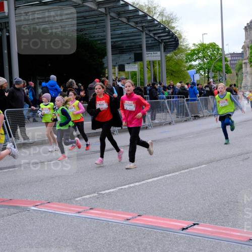 25.04.2026 - Das Zehntel Tim E. http://msf.ph/oto/9569783 25.04.2026 08:59:17 Ziel 1066, 1074, 1091, 1093, 1100, 1278, 1283, 1291, 1382, 1401, 1457, 1596, 1612, 1778, 1802, 2059, 2151, 2622, 2635, 2844, 3115, 3191, 3207, 3245, 3508, 3523, 3571, 3839, 3841, 3927, 3948, 3989 meine-sportfotos.de