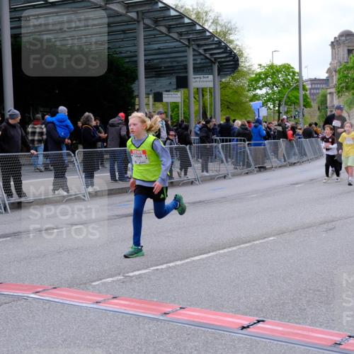 25.04.2026 - Das Zehntel Tim E. http://msf.ph/oto/9569791 25.04.2026 08:59:18 Ziel 1066, 1074, 1091, 1093, 1100, 1278, 1283, 1291, 1382, 1401, 1457, 1464, 1595, 1596, 1612, 1778, 1802, 2059, 2622, 2635, 2844, 3115, 3191, 3207, 3245, 3476, 3508, 3523, 3571, 3927, 3948, 3989 meine-sportfotos.de