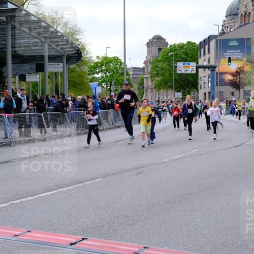 25.04.2026 - Das Zehntel Tim E. http://msf.ph/oto/9569795 25.04.2026 08:59:20 Ziel 1066, 1074, 1083, 1091, 1093, 1100, 1278, 1283, 1291, 1382, 1401, 1457, 1464, 1595, 1612, 1802, 2059, 2622, 2635, 2844, 2982, 3191, 3207, 3245, 3476, 3508, 3523, 3899, 3927, 3948, 3989 meine-sportfotos.de