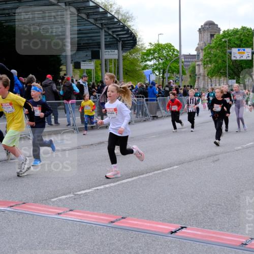 25.04.2026 - Das Zehntel Tim E. http://msf.ph/oto/9569796 25.04.2026 08:59:23 Ziel 1083, 1100, 1278, 1283, 1291, 1344, 1382, 1385, 1464, 1595, 1612, 2059, 2200, 2383, 2622, 2635, 2709, 2719, 2844, 2982, 3124, 3125, 3191, 3207, 3245, 3343, 3351, 3391, 3476, 3899, 3927, 3948, 3989 meine-sportfotos.de