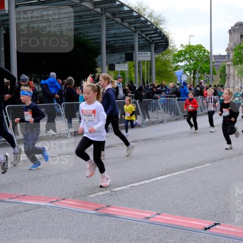 25.04.2026 - Das Zehntel Tim E. http://msf.ph/oto/9569800 25.04.2026 08:59:23 Ziel 1083, 1100, 1278, 1283, 1291, 1344, 1382, 1385, 1464, 1595, 1612, 2059, 2200, 2383, 2622, 2635, 2709, 2719, 2844, 2982, 3124, 3125, 3191, 3207, 3245, 3343, 3351, 3391, 3476, 3899, 3927, 3948, 3989 meine-sportfotos.de