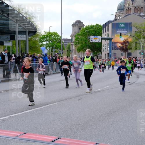 25.04.2026 - Das Zehntel Tim E. http://msf.ph/oto/9569802 25.04.2026 08:59:24 Ziel 1083, 1100, 1143, 1278, 1283, 1291, 1344, 1382, 1385, 1464, 1595, 1612, 2059, 2200, 2383, 2622, 2635, 2709, 2719, 2982, 3124, 3125, 3191, 3207, 3245, 3343, 3351, 3391, 3476, 3899, 3989 meine-sportfotos.de