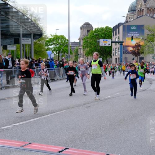 25.04.2026 - Das Zehntel Tim E. http://msf.ph/oto/9569803 25.04.2026 08:59:24 Ziel 1083, 1100, 1143, 1278, 1283, 1291, 1344, 1382, 1385, 1464, 1595, 1612, 2059, 2200, 2383, 2622, 2635, 2709, 2719, 2982, 3124, 3125, 3191, 3207, 3245, 3343, 3351, 3391, 3476, 3899, 3989 meine-sportfotos.de