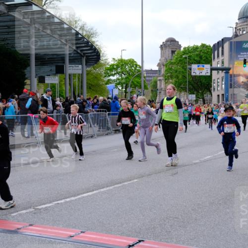 25.04.2026 - Das Zehntel Tim E. http://msf.ph/oto/9569808 25.04.2026 08:59:25 Ziel 1083, 1100, 1143, 1278, 1283, 1291, 1344, 1382, 1385, 1464, 1595, 1612, 2200, 2376, 2383, 2622, 2635, 2709, 2719, 2982, 3124, 3125, 3191, 3207, 3245, 3343, 3351, 3391, 3476, 3899 meine-sportfotos.de
