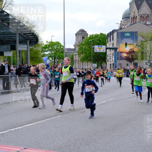 25.04.2026 - Das Zehntel Tim E. http://msf.ph/oto/9569810 25.04.2026 08:59:25 Ziel 1083, 1100, 1143, 1278, 1283, 1291, 1344, 1382, 1385, 1464, 1595, 1612, 2200, 2376, 2383, 2622, 2635, 2709, 2719, 2982, 3124, 3125, 3191, 3207, 3245, 3343, 3351, 3391, 3476, 3899 meine-sportfotos.de