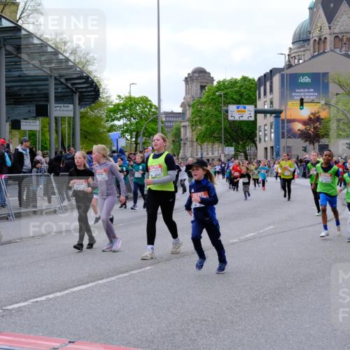25.04.2026 - Das Zehntel Tim E. http://msf.ph/oto/9569811 25.04.2026 08:59:26 Ziel 1039, 1051, 1083, 1143, 1332, 1334, 1344, 1382, 1385, 1464, 1595, 1612, 2200, 2376, 2383, 2709, 2719, 2982, 3124, 3125, 3191, 3207, 3245, 3343, 3351, 3391, 3476, 3899 meine-sportfotos.de