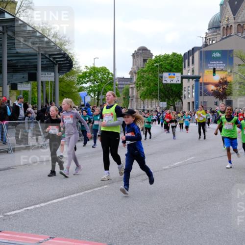 25.04.2026 - Das Zehntel Tim E. http://msf.ph/oto/9569812 25.04.2026 08:59:26 Ziel 1039, 1051, 1083, 1143, 1332, 1334, 1344, 1382, 1385, 1464, 1595, 1612, 2200, 2376, 2383, 2709, 2719, 2982, 3124, 3125, 3191, 3207, 3245, 3343, 3351, 3391, 3476, 3899 meine-sportfotos.de