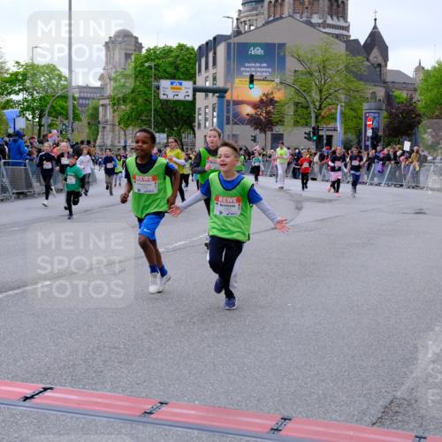 25.04.2026 - Das Zehntel Tim E. http://msf.ph/oto/9569814 25.04.2026 08:59:27 Ziel 1039, 1051, 1083, 1143, 1332, 1334, 1344, 1385, 1395, 1464, 1595, 1664, 2200, 2376, 2383, 2709, 2719, 2982, 3124, 3125, 3343, 3351, 3391, 3476, 3899, 4005 meine-sportfotos.de