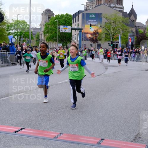 25.04.2026 - Das Zehntel Tim E. http://msf.ph/oto/9569816 25.04.2026 08:59:27 Ziel 1039, 1051, 1083, 1143, 1332, 1334, 1344, 1385, 1395, 1464, 1595, 1664, 2200, 2376, 2383, 2709, 2719, 2982, 3124, 3125, 3343, 3351, 3391, 3476, 3899, 4005 meine-sportfotos.de