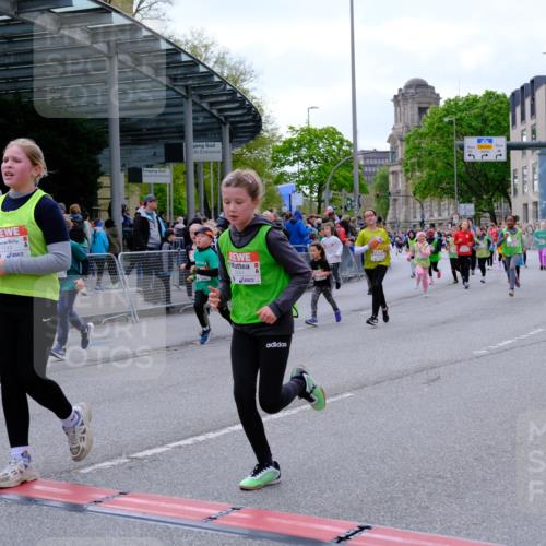 25.04.2026 - Das Zehntel Tim E. http://msf.ph/oto/9569826 25.04.2026 08:59:29 Ziel 1039, 1051, 1083, 1143, 1332, 1334, 1344, 1385, 1395, 1464, 1595, 1664, 2192, 2200, 2376, 2383, 2585, 2592, 2709, 2719, 2982, 3124, 3125, 3291, 3343, 3351, 3391, 3476, 3899, 4005 meine-sportfotos.de