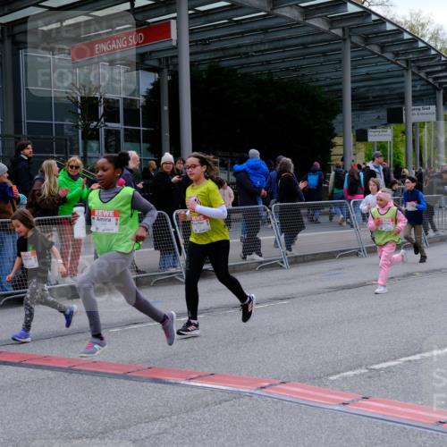 25.04.2026 - Das Zehntel Tim E. http://msf.ph/oto/9569834 25.04.2026 08:59:32 Ziel 1039, 1051, 1083, 1143, 1146, 1332, 1334, 1344, 1385, 1395, 1458, 1463, 1664, 1720, 2192, 2200, 2376, 2383, 2425, 2585, 2592, 2709, 2719, 2982, 3079, 3085, 3124, 3125, 3272, 3282, 3291, 3296, 3343, 3351, 3391, 3945, 3962, 4005 meine-sportfotos.de