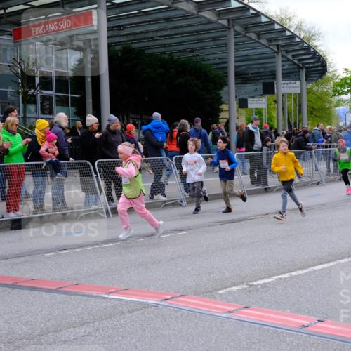 25.04.2026 - Das Zehntel Tim E. http://msf.ph/oto/9569839 25.04.2026 08:59:32 Ziel 1039, 1051, 1083, 1143, 1146, 1332, 1334, 1344, 1385, 1395, 1458, 1463, 1664, 1720, 2192, 2200, 2376, 2383, 2425, 2585, 2592, 2709, 2719, 2982, 3079, 3085, 3124, 3125, 3272, 3282, 3291, 3296, 3343, 3351, 3391, 3945, 3962, 4005 meine-sportfotos.de