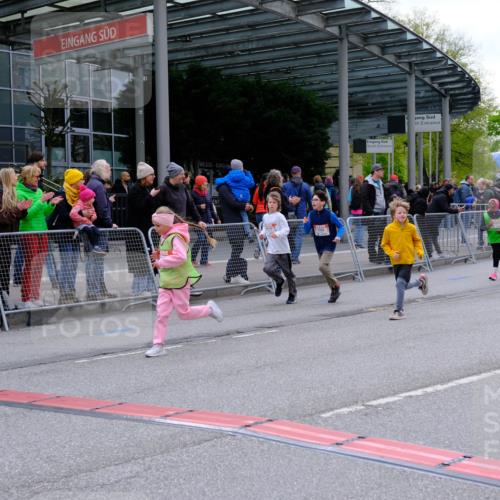 25.04.2026 - Das Zehntel Tim E. http://msf.ph/oto/9569840 25.04.2026 08:59:33 Ziel 1039, 1051, 1143, 1146, 1332, 1334, 1344, 1385, 1395, 1458, 1463, 1664, 1720, 2192, 2200, 2376, 2383, 2425, 2458, 2585, 2592, 2709, 2719, 3079, 3085, 3124, 3125, 3272, 3282, 3291, 3296, 3343, 3351, 3387, 3391, 3945, 3962, 4005 meine-sportfotos.de