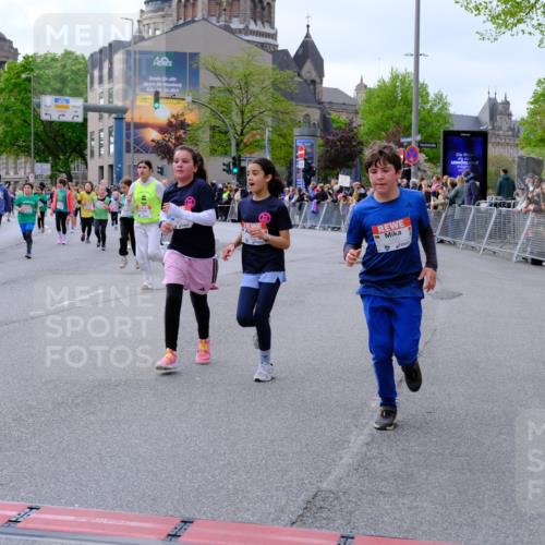 25.04.2026 - Das Zehntel Tim E. http://msf.ph/oto/9569842 25.04.2026 08:59:34 Ziel 1039, 1051, 1067, 1143, 1146, 1332, 1334, 1344, 1385, 1395, 1458, 1463, 1664, 1720, 2023, 2192, 2200, 2376, 2383, 2425, 2458, 2460, 2585, 2592, 3079, 3085, 3124, 3125, 3272, 3282, 3291, 3296, 3343, 3351, 3377, 3387, 3391, 3493, 3945, 3962, 4005 meine-sportfotos.de