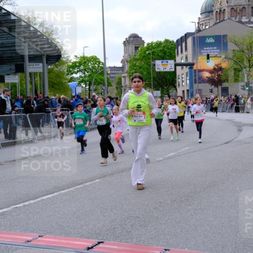 25.04.2026 - Das Zehntel Tim E. http://msf.ph/oto/9569854 25.04.2026 08:59:36 Ziel 1039, 1051, 1067, 1143, 1146, 1332, 1334, 1364, 1395, 1458, 1463, 1664, 1720, 1779, 2015, 2023, 2192, 2376, 2425, 2458, 2460, 2585, 2592, 3079, 3085, 3272, 3282, 3290, 3291, 3296, 3377, 3387, 3470, 3493, 3857, 3945, 3962, 4005 meine-sportfotos.de